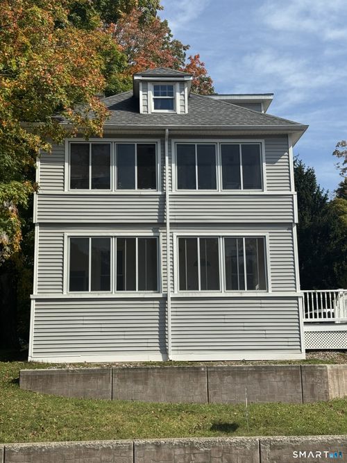 275 Berlin Ave, Southington, CT, 06489-3277 | Card Image
