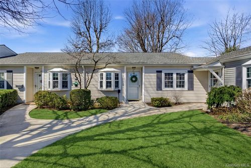 65 Harbor N, Amityville, NY, 11701-3835 | Card Image