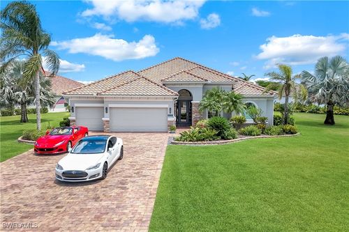 9052 Graphite Cir, NAPLES, FL, 34120-5227 | Card Image