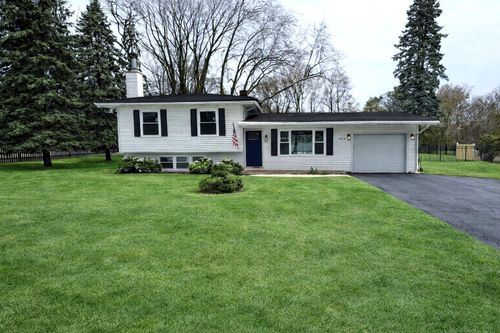 4818 Strong Rd, Crystal Lake, IL, 60014-4530 | Card Image