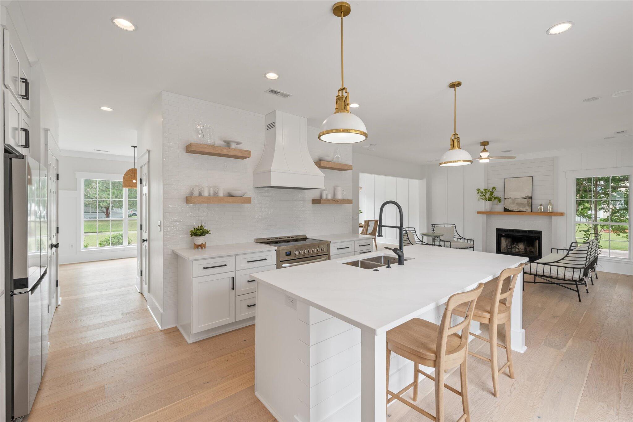 Woodstream Rd, Mount Pleasant, SC 29466