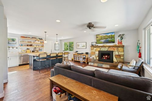 130 Parkview Dr, Park City, UT, 84098-5142 | Card Image