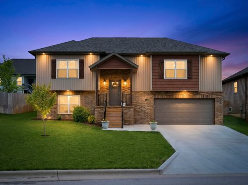 1108 S Swift Ave, Ozark, MO, 65721-4302 | Card Image