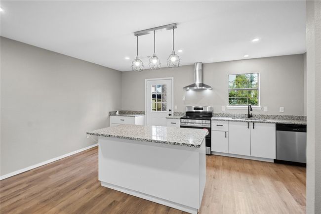 B - 4 Jonquilla Way, Home with 4 bedrooms, 3 bathrooms and null parking in Bentonville AR | Image 42