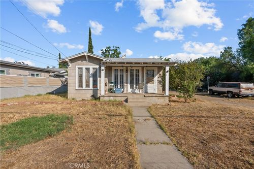 13356 Reedley St, Panorama City, CA, 91402-4061 | Card Image