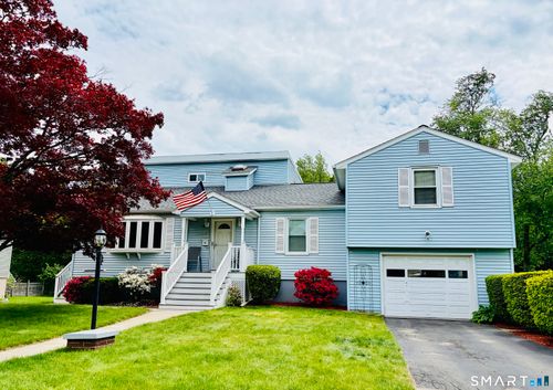 228 Raymond St, Waterbury, CT, 06706-2135 | Card Image