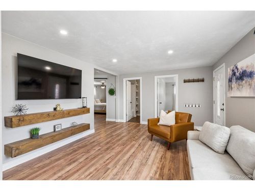 1235 S Chase St, Lakewood, CO, 80232 | Card Image