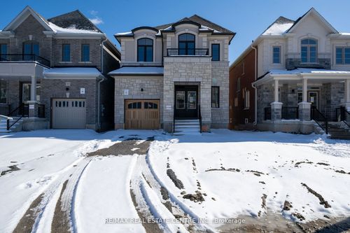 47 Northrop Ave, Oshawa, ON, L1B1G9 | Card Image