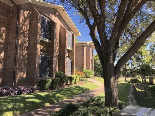 apt-117-2505 Wedglea Dr, Dallas, TX, 75211-2050 | Card Image