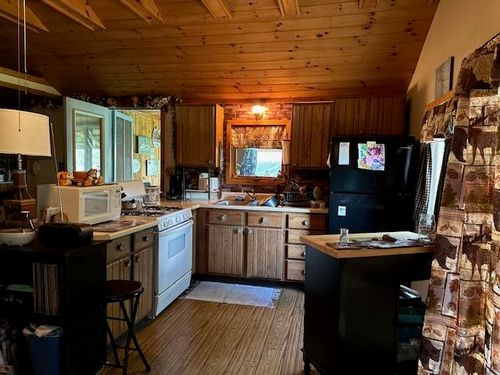 55 Hurlbert Ave, Errol, NH, 03579-6656 | Card Image