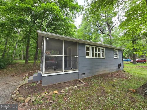 305 Raccoon Dr, WINCHESTER, VA, 22602-3503 | Card Image