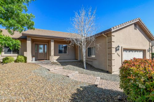 7462 N Outlook Ln, Prescott Valley, AZ, 86315-4587 | Card Image