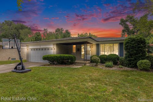 3408 Ardmore Drive, Troy, MI, 48083 | Card Image