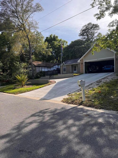 1102 Phyllis Ave, Niceville, FL, 32578-3251 | Card Image