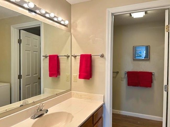 38C Stonehouse Ln, Condo with 3 bedrooms, 2 bathrooms and null parking in Keene NH | Image 27
