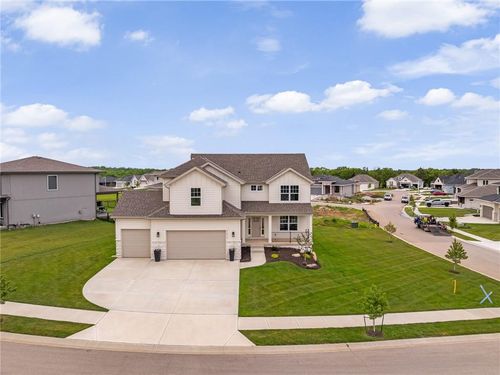 25010 W 142nd St, Olathe, KS, 66061-7677 | Card Image