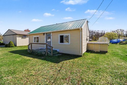 203 5th St, Eastlake, MI, 49626-9802 | Card Image