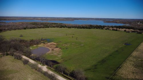 00 W Hinton St, Tioga, TX, 76271 | Card Image