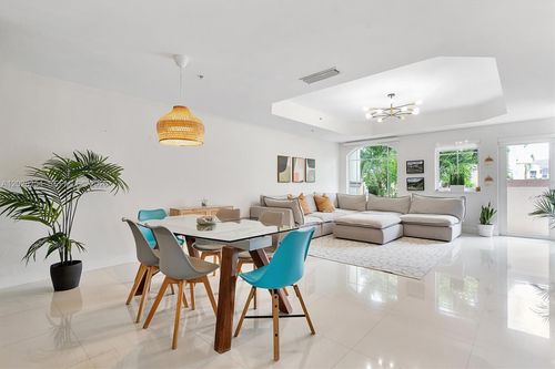 2704 Ne 184th Ter, Aventura, FL, 33160-2080 | Card Image
