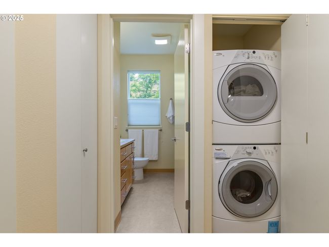 APT-38 - 327 Rustic Pl, Condo with 2 bedrooms, 2 bathrooms and 1 parking in Eugene OR | Image 23