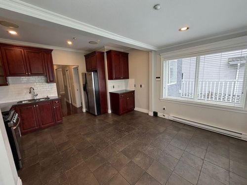 4585 Commercial St, Vancouver, BC, V5N4G8 | Card Image