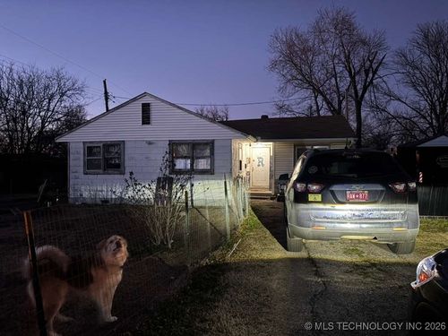 4208 Michigan St, Bartlesville, OK, 74006-1817 | Card Image