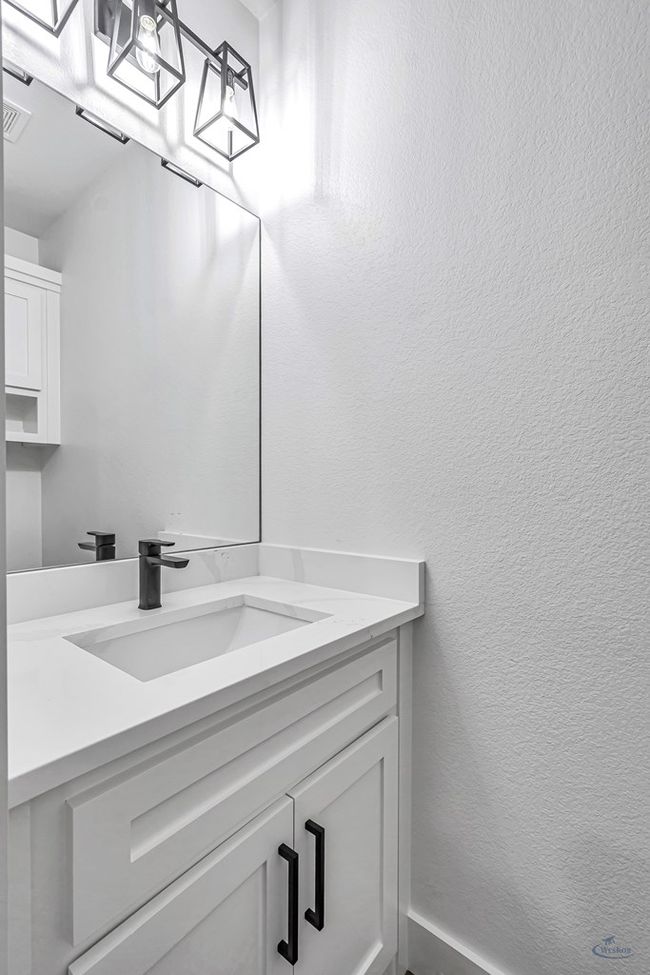 2200 S County Road 1059, House other with 4 bedrooms, 3 bathrooms and 2 parking in Midland TX | Image 51