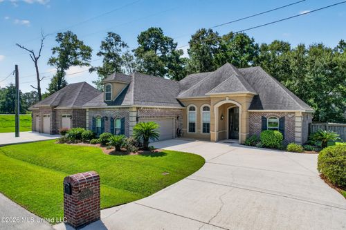 643 Apelehama Road, Diamondhead, MS, 39525 | Card Image