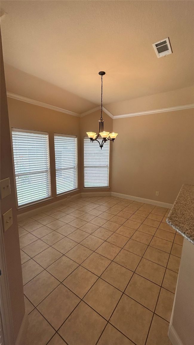 433 Chisholm Trl, House other with 4 bedrooms, 2 bathrooms and null parking in Justin TX | Image 9