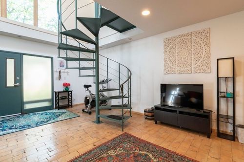 ste-6-2144 Ashland Ave, Evanston, IL, 60201-3081 | Card Image