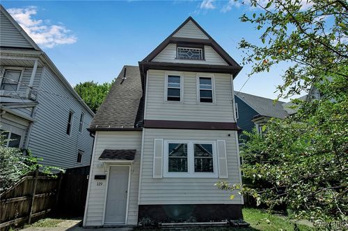 119 Albany St, Buffalo, NY, 14213-1739 | Card Image