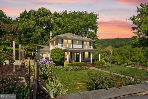 37151 Branchriver Rd, HILLSBORO, VA, 20132-1950 | Card Image