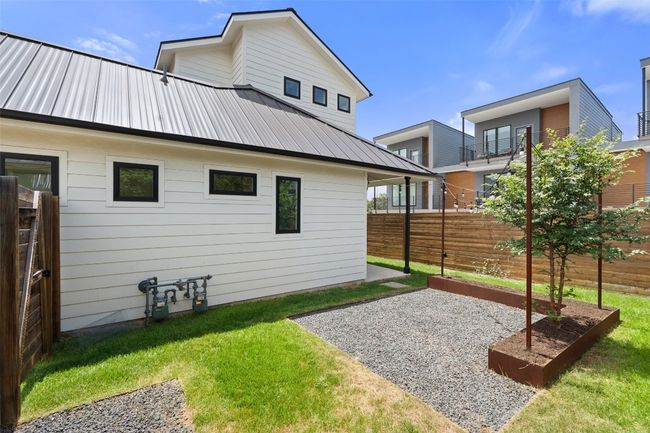 B - 4020 Valley View Rd, House other with 3 bedrooms, 3 bathrooms and 2 parking in Austin TX | Image 37