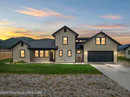 205 Sweetgrass Trl, Alpine, WY, 83128 | Card Image