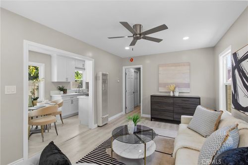 4104 E San Luis St, Compton, CA, 90221-2918 | Card Image