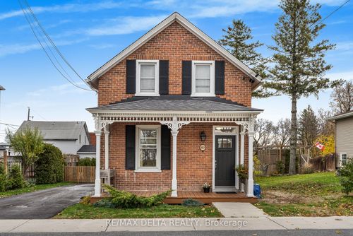 {{alt}} | Card Image