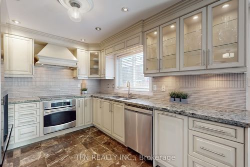 24 Lucerne Dr, Vaughan, ON, L4H2Y2 | Card Image