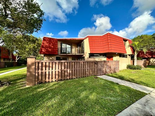 d-8081 Severn Dr, Boca Raton, FL, 33433-8533 | Card Image