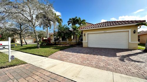 19010 Sw 10th St, Pembroke Pines, FL, 33029-6015 | Card Image