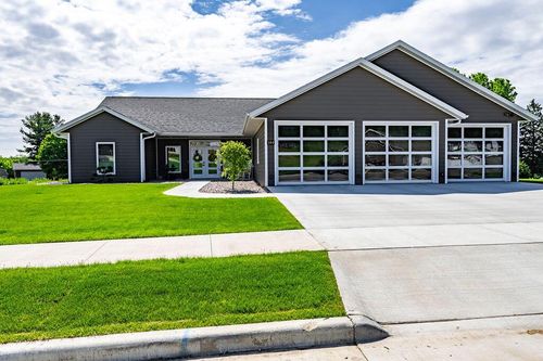 164 Heinig Way, Holmen, WI, 54636-1400 | Card Image