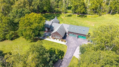 3 Graywood Ln, Pittsford, NY, 14534-9757 | Card Image