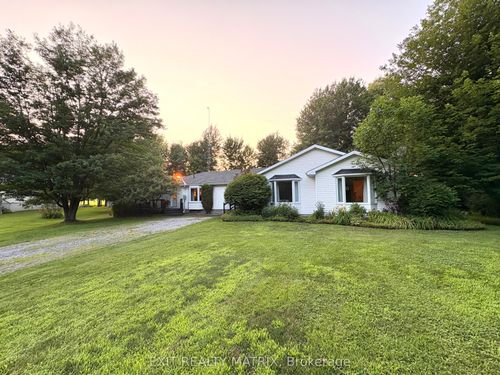 39 Seguinbourg St, Casselman, ON, K0A1M0 | Card Image