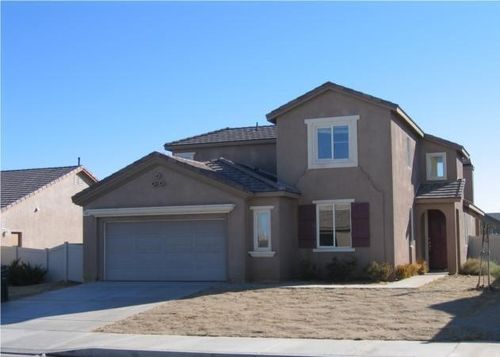 15857 Fremont St, Adelanto, CA, 92301-4581 | Card Image