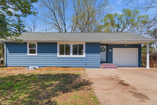 878 Jefferson St, Prescott, WI, 54021-1112 | Card Image