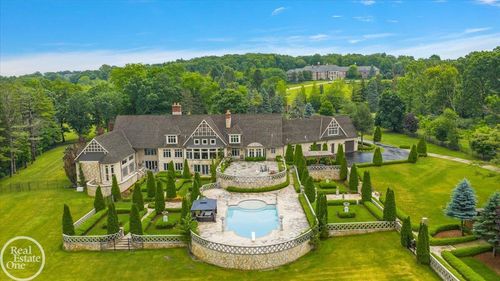 5350 Brewster Rd, Oakland Twp, MI, 48306-2310 | Card Image