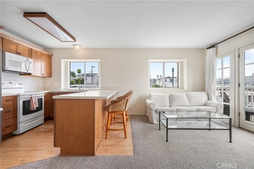 358 28th St, Hermosa Beach, CA, 90254-2455 | Card Image