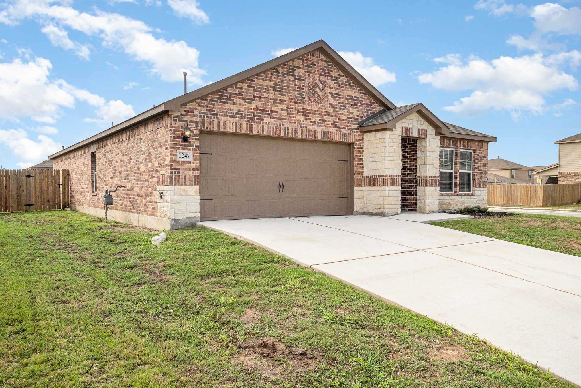 Treeta Trl, Kyle, TX 78640