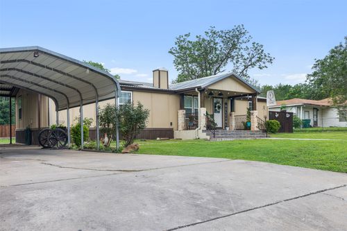 857 E Guadalupe St, La Grange, TX, 78945-2026 | Card Image