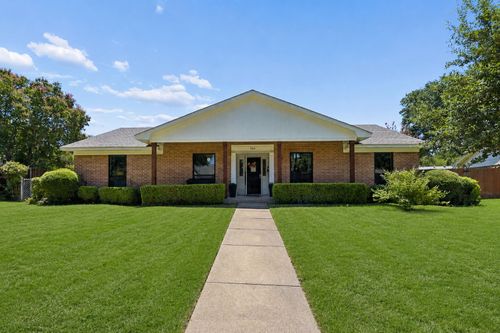 909 Sandalwood Ave, Richardson, TX, 75080-3039 | Card Image