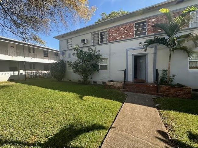 APT-2C - 424 Ne 82 Nd St, Condo with 2 bedrooms, 1 bathrooms and null parking in Miami FL | Image 12